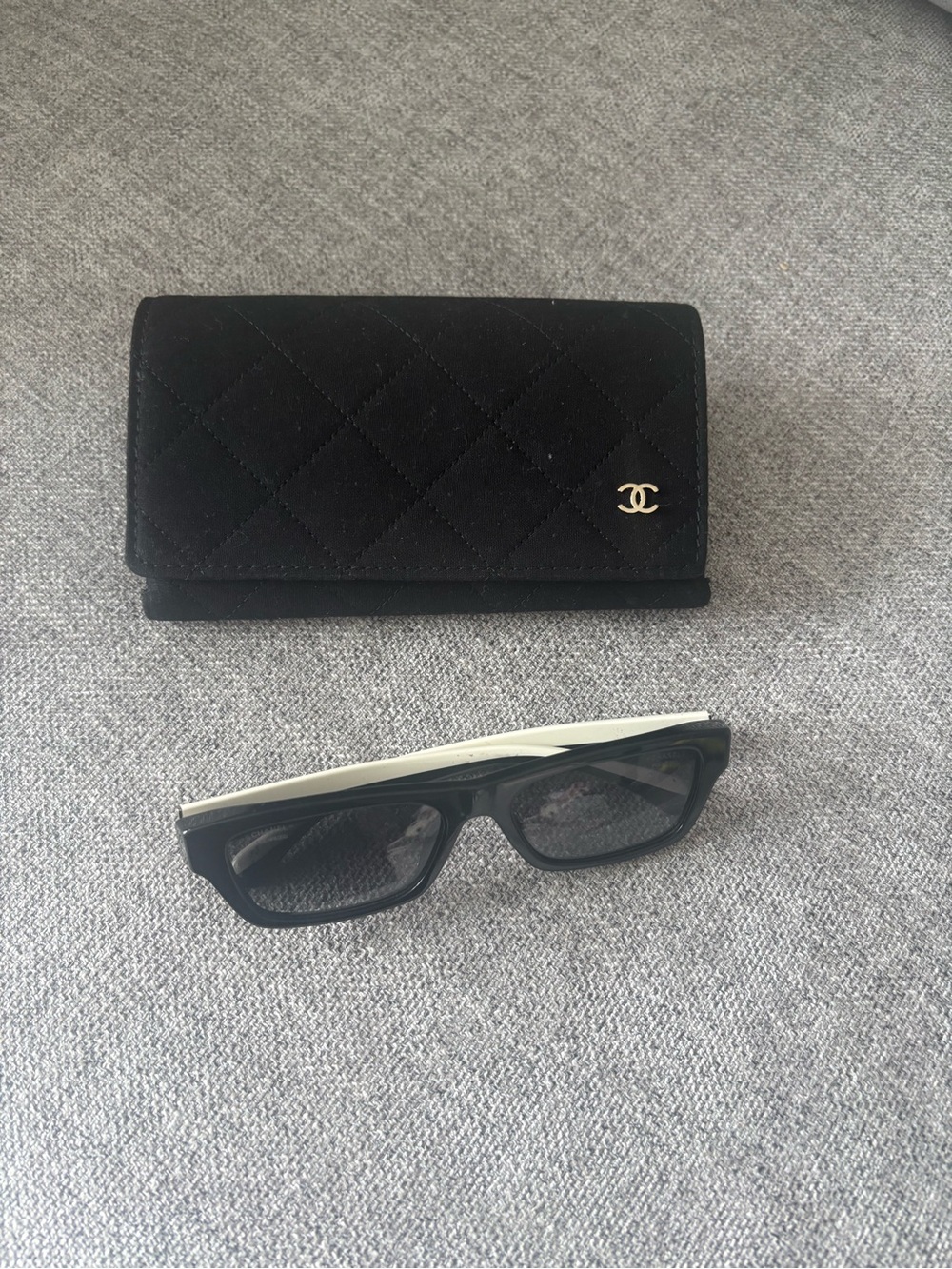CHANEL Black Sunglasses with White Temple Accents
